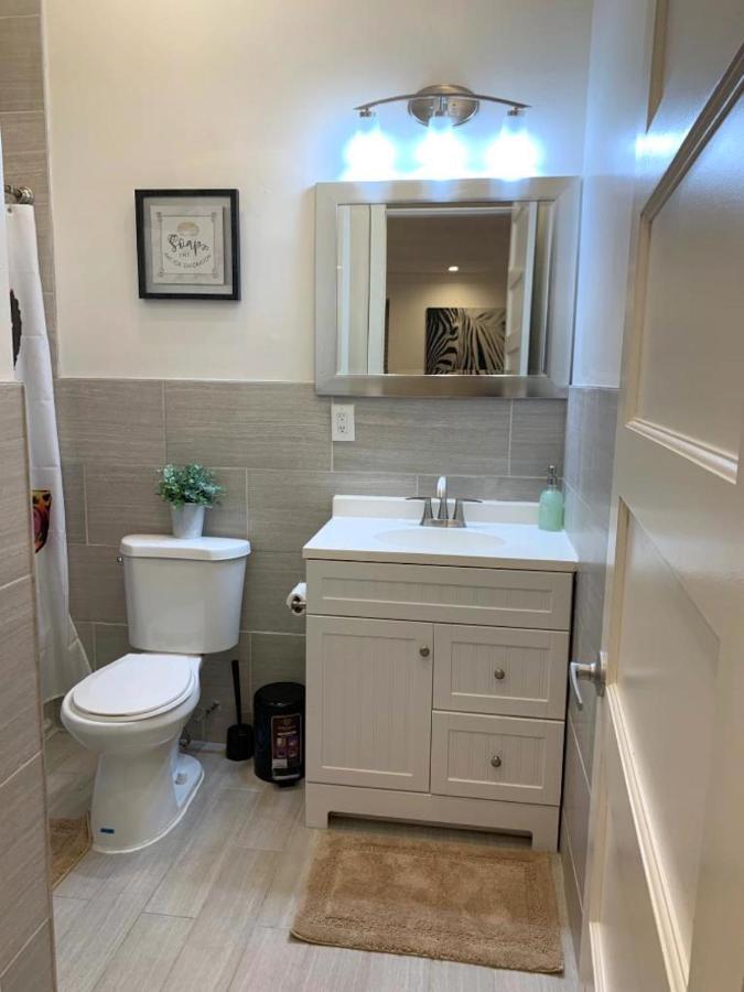 Newly Renovated Duplex Apartment 2 New York Buitenkant foto